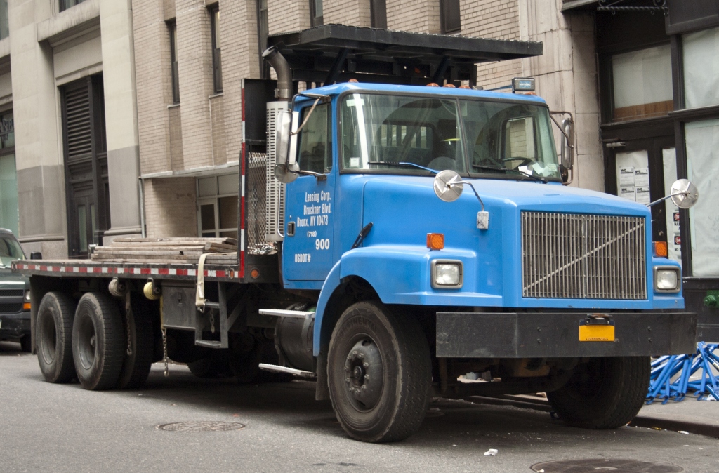 How To Shop For Table Trucks via The World Wide Web