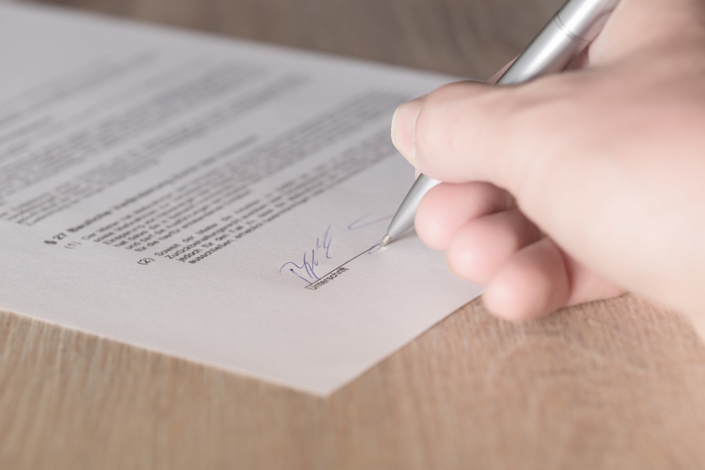 4 Kinds Of Contracts You Should Have Your Lawyer Review