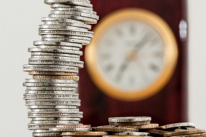 Weighing Up The Pros and Cons Of Short Term Loans Online